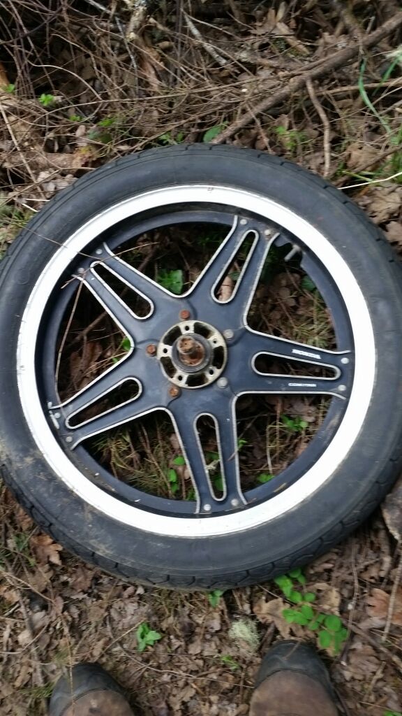 Honda motorcycle wheel and tire. for Sale in Elma, WA OfferUp