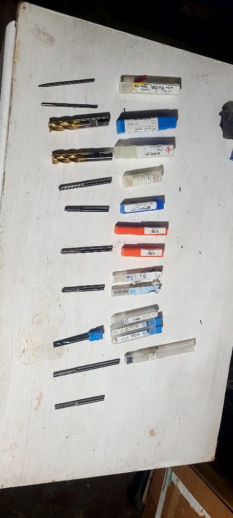 End Mills and de-Burring Drill Bits