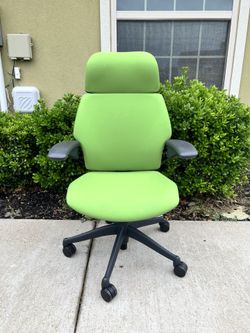 Humanscale freedom office chair with headrest /4 color available