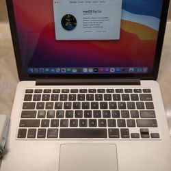 Apple MacBook Pro 13". 2.6 GHz  Intel Core i5, 16 GB RAM