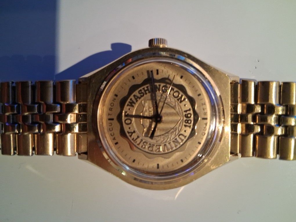 Bulova University Of Washington 1861 Gold Watch