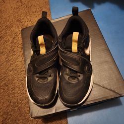 Nike Kids Sneakers Black and Gold