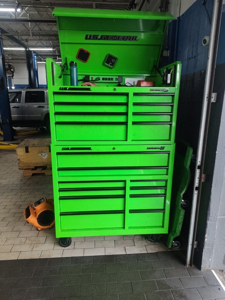 US General Series 3 Green 2 Piece Tool Box/Cart