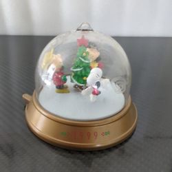 Vintage Charlie Brown And Friends Whirl-Around Christmas Ornament (Working)