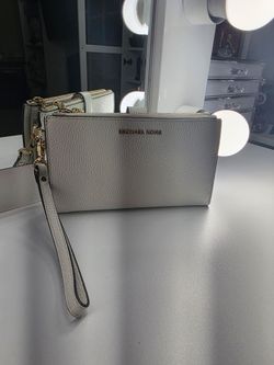 Michael Kors Wristlet/Wallet with Phone Holder