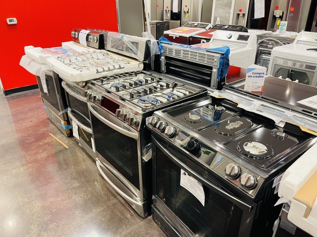 NEW ELECTRIC STOVE NEW OPEN BOX ON SALE