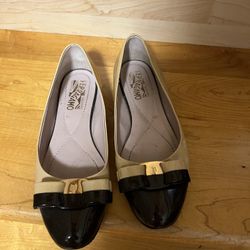 Ferragamo Salvatore Flats Size 6 Brown/ Beige 