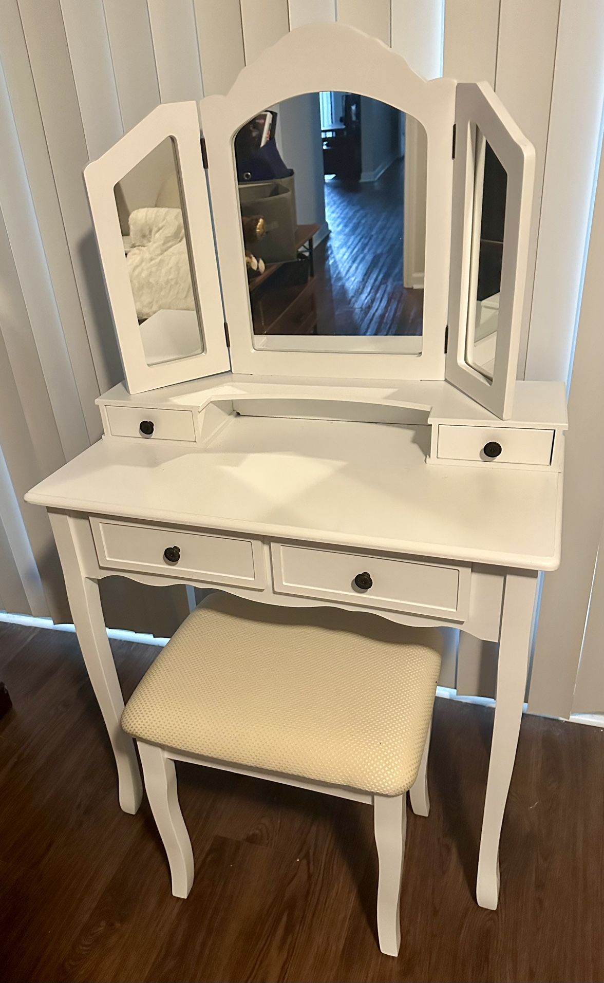 Vanity Table