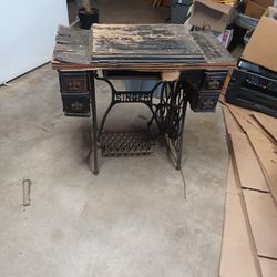 Antique Cast Iron 1917 Singer Treadle Sewing Machine Base Cast Iron