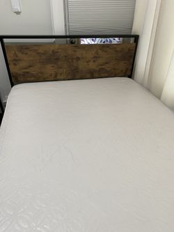 Full Size Bed Frame .