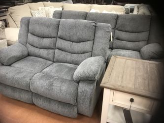 New Reclining Sofa & Loveseat 🔥🔥 AVAILABLE NOW