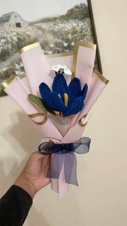 Crochet flower bouquets