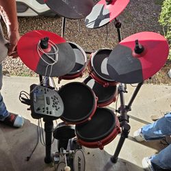 Alesis Nitro Max Electronic Drum Set 