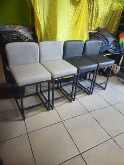 24in Barstools Set Of 4