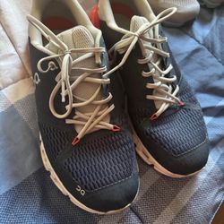 ON Cloudflyer Men’s Size 9 - Good Condition