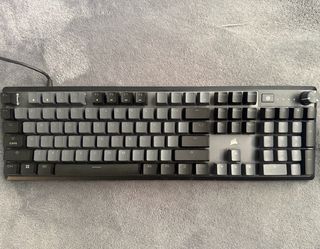 Corsair K70 RGB Mechanical Gaming Keyboard (Excellent Condition)