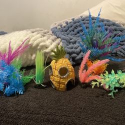 Fish tank decorations