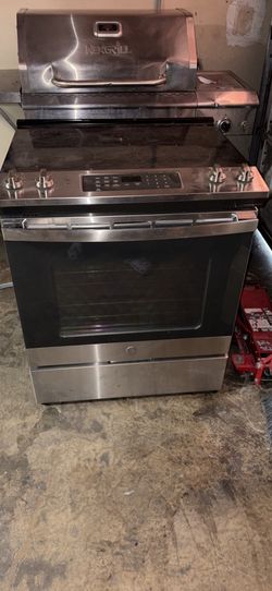 GE Electric slide-in range stove