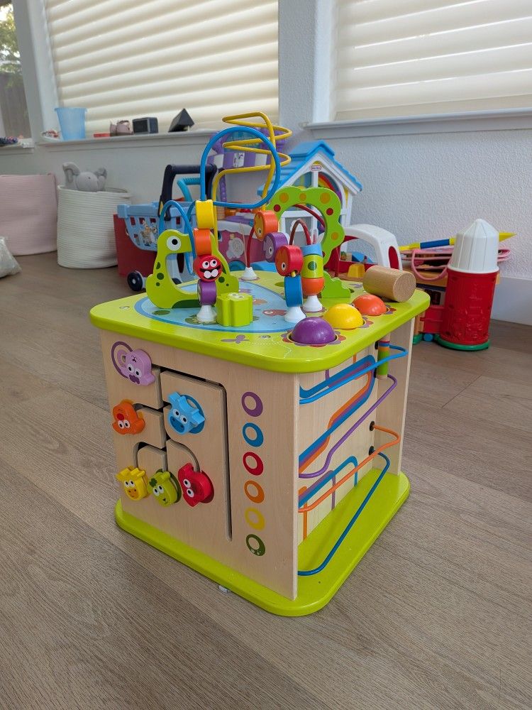 Hape Country Critters Play Cube