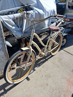 Sixthreezero beach cruiser