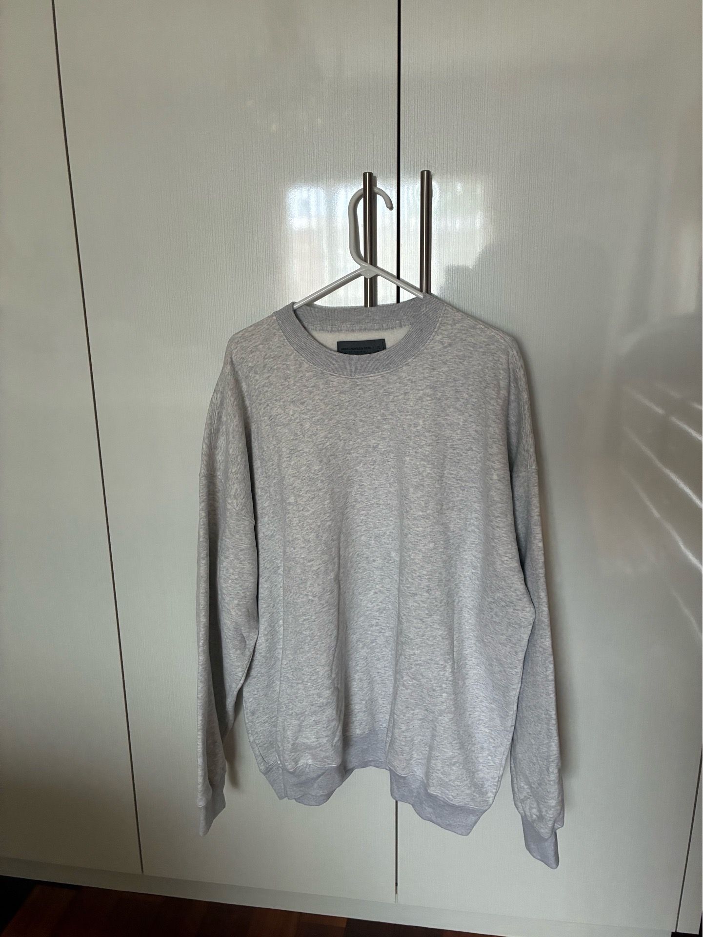 Abercrombie & Fitch Essentials Crewneck XL - Brand New