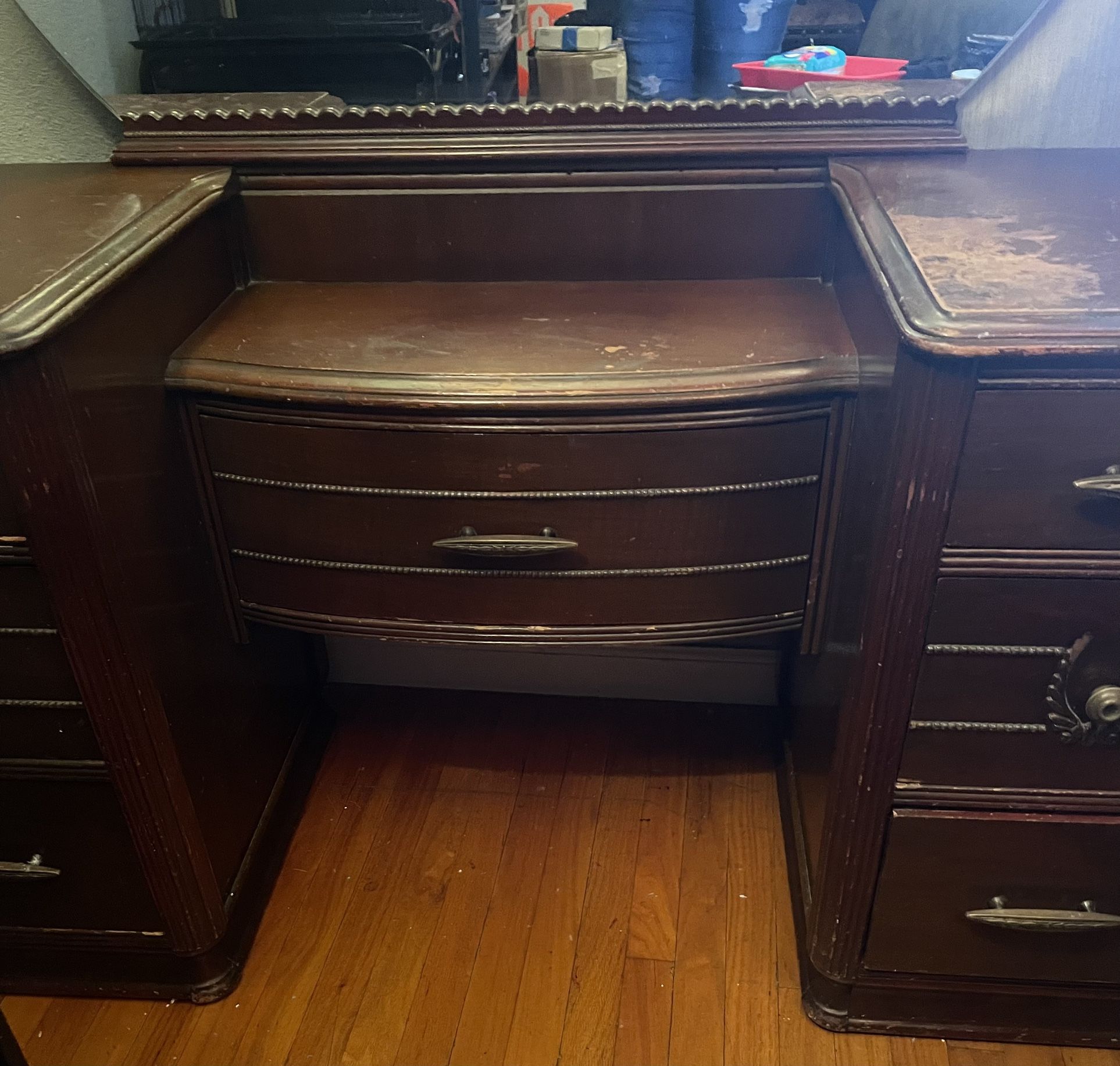 Antique Vanity & Mirror for Sale in Covina, CA - OfferUp