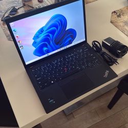 Lenovo ThinkPad X13 - i7 12th Gen, DDR5, Still Under Warranty
