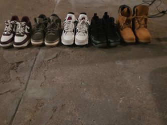 Sneakers size 10