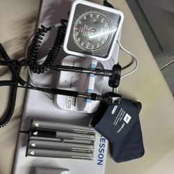 McKesson Integrated Wall System - Ophthalmoscope / Otoscope / BP Aneroid / Specula Dispenser / Thermometer / Transformer