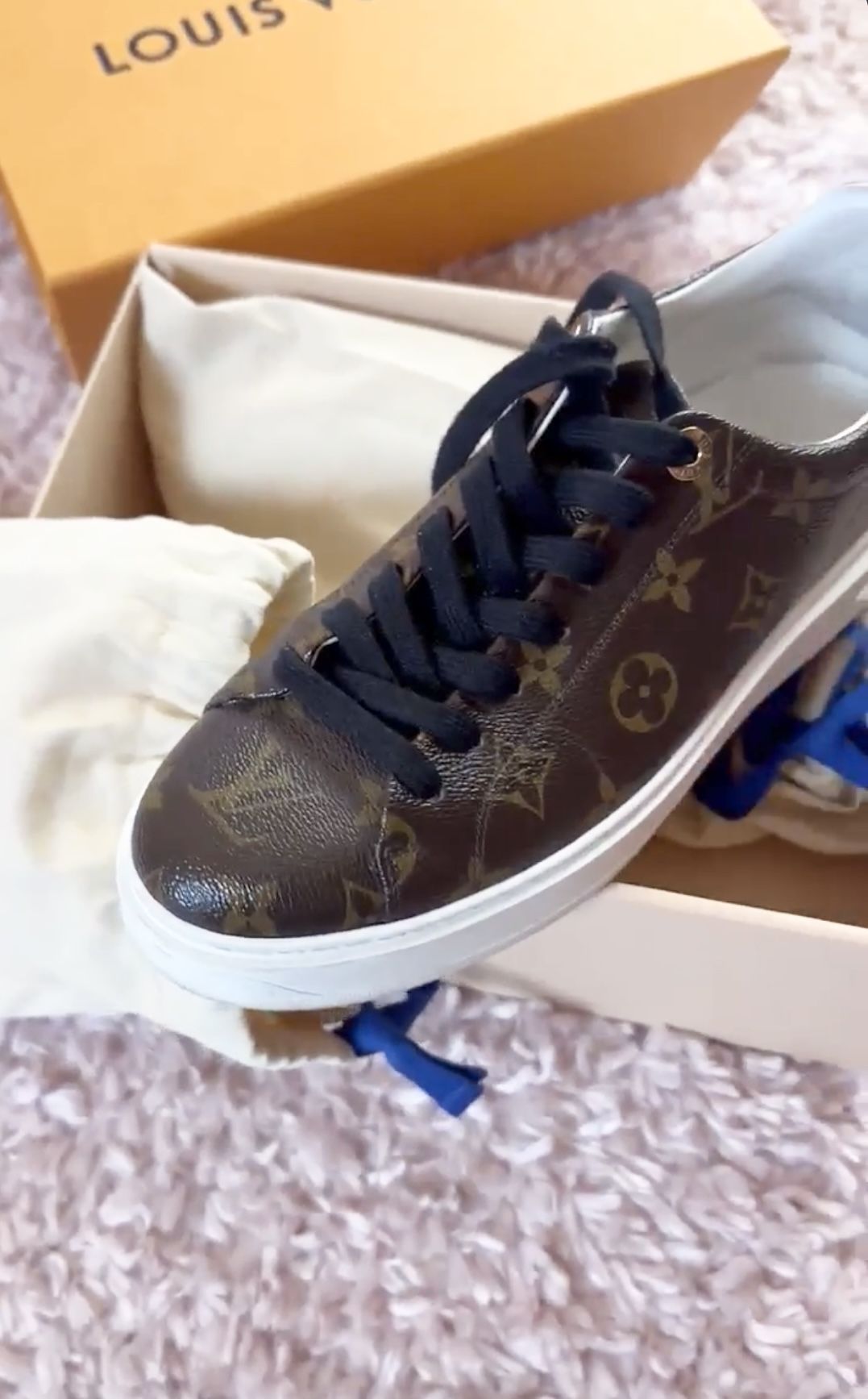Louis Vuitton Women Sneakers