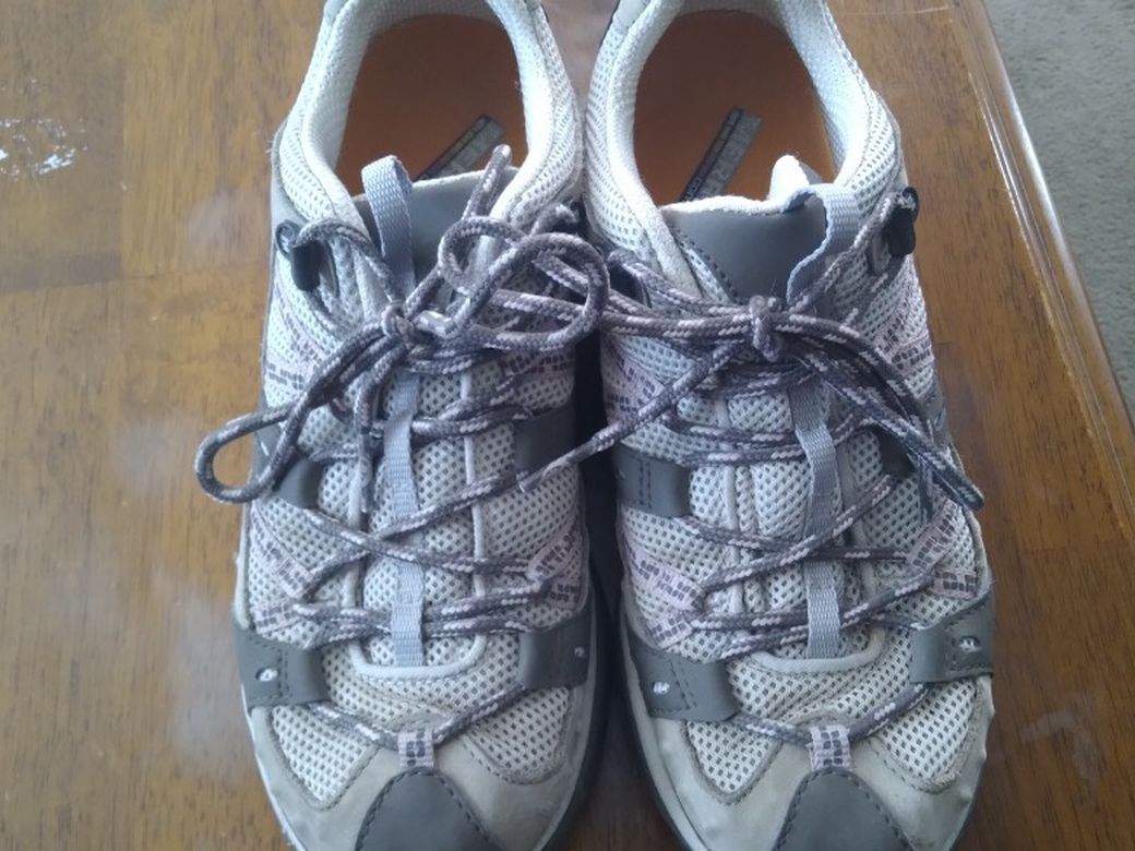 Merrell CONTINUUM HIKING SHOES WOMENS SIZE 7.5