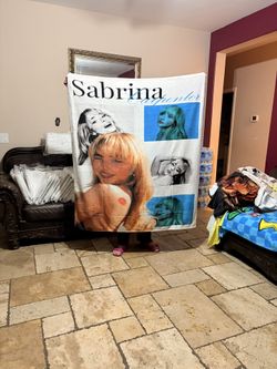 Sabrina Carpenter Blanket 