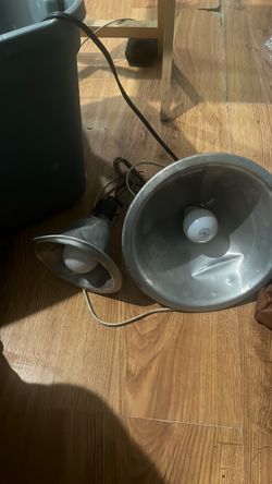 2 Contractors Lights