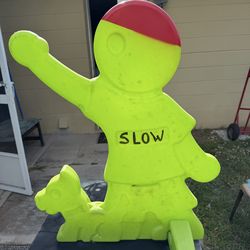 Kid alert Sign does not come with flag