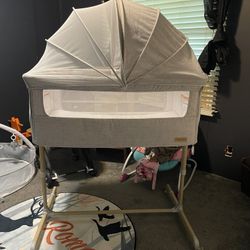 Besery Ultra Lightweight Newborn Bedside Crib 