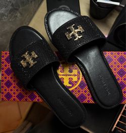 Women slides size 8