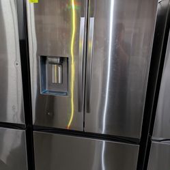 Samsung RF27CG5400SR
36 Inch Counter Depth Smart 3-Door French French Door Refrigerator