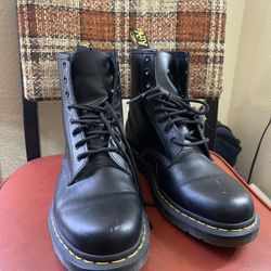 Doc Martens Boots Men’s Size 11
