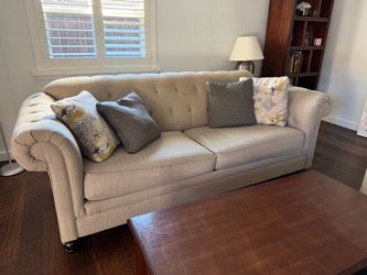 3 and 2 seater sofa set, and 6 throw pillows