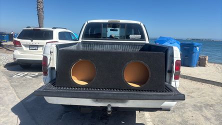 Speaker box