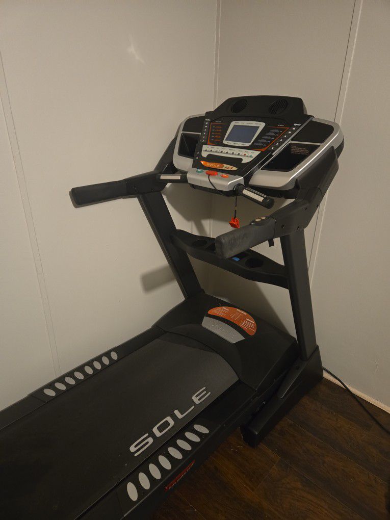 Treadmill F63 
