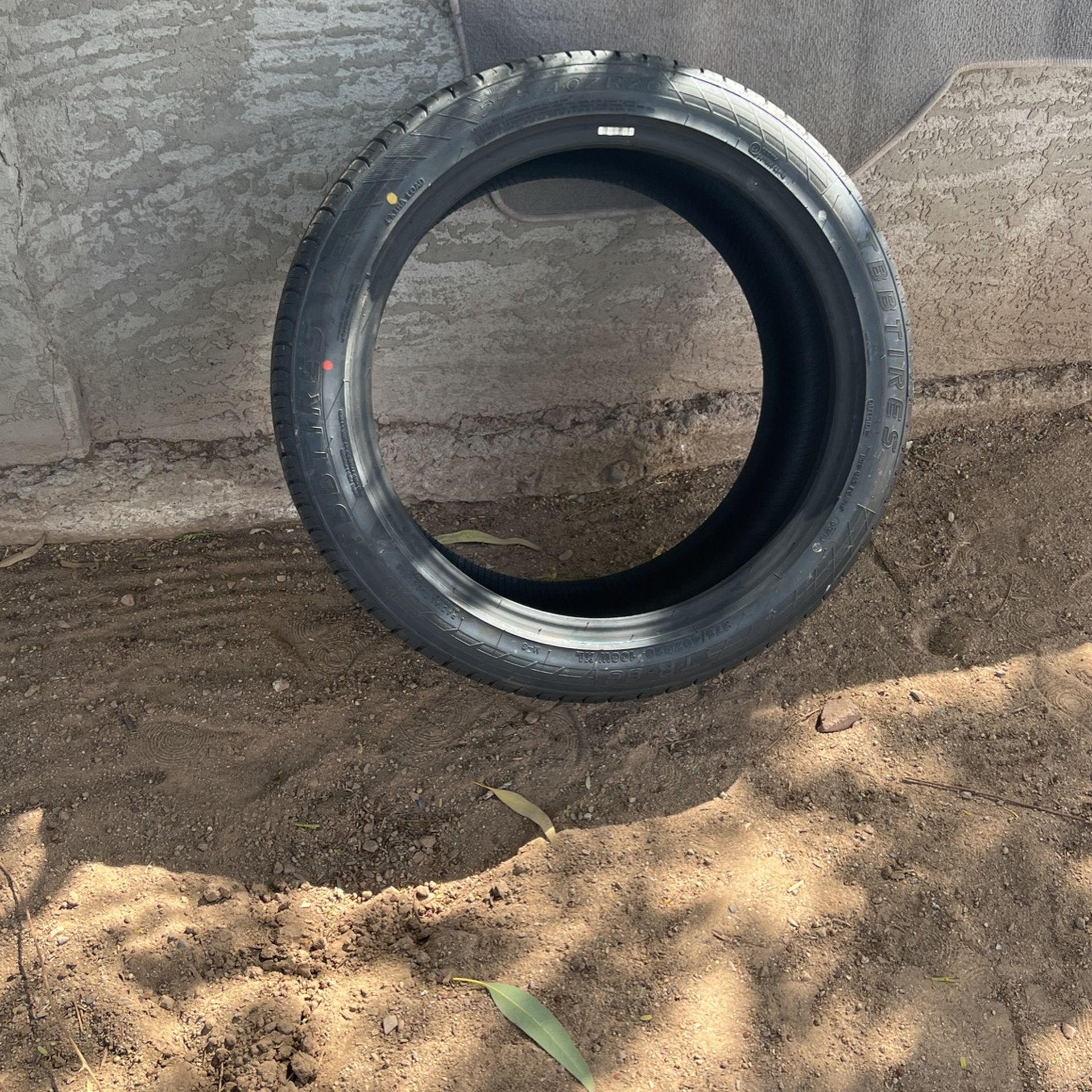 275/zr 20 New Tired $140