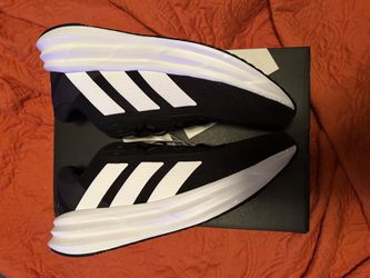 Brand New Adidas Galaxy 11W/12M