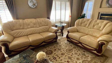 Beautiful Genuine Leather Sofa & Loveseat – Excellent Condition