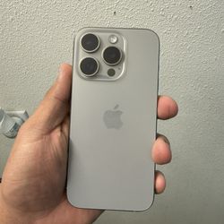iPhone 15 Pro 