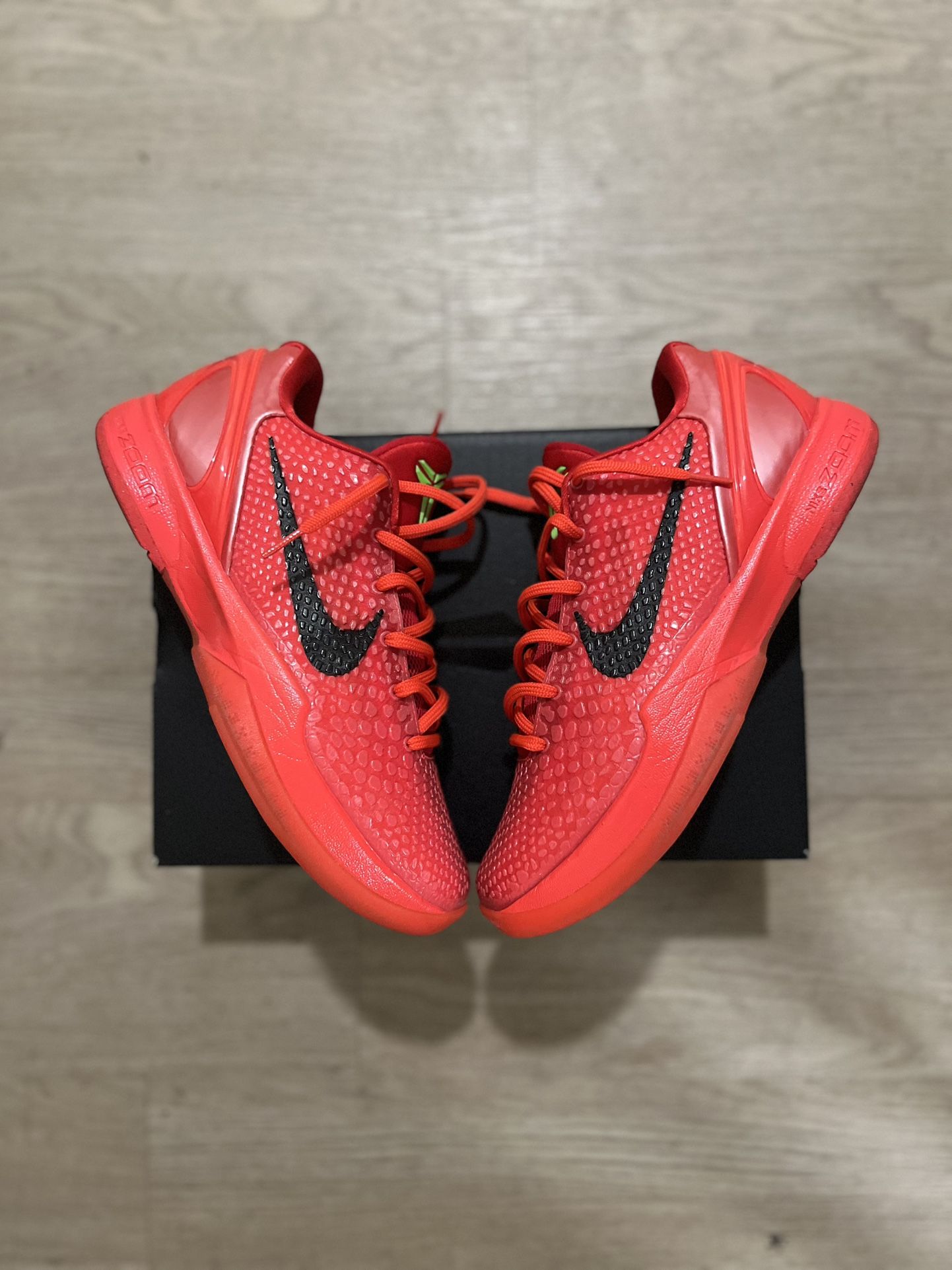 Nike Kobe 6 Reverse Grinch Size 11 display picture 2