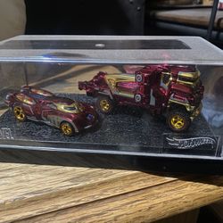 Hot Wheels Marvel Iron Man & Hulkbuster 2017 San Diego Comic-Con (SDCC) Exclusive character car two-pack