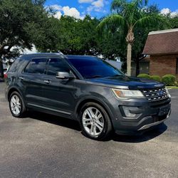 2017 Ford Explorer