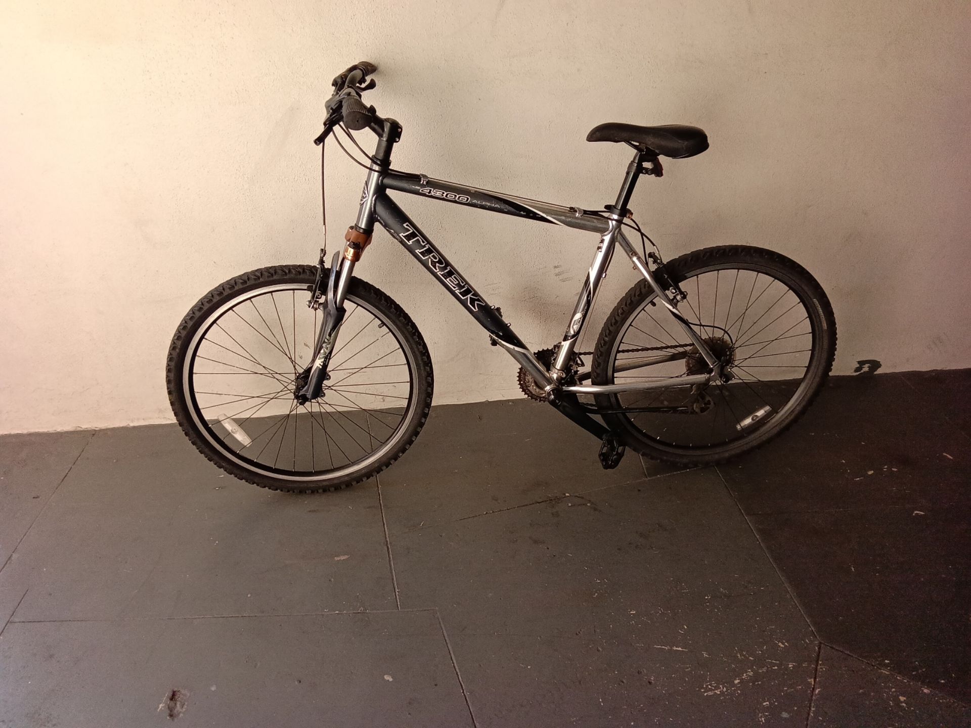 BICYCLE TREK 21 SPEED SIZE 26 BRAND NEW