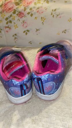 Frozen shoes size 9